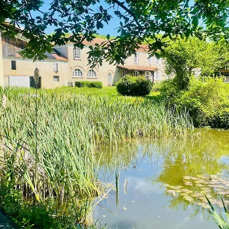 3 Bedroom On Bidallon Manor Estate Apartment Saint-Michel (Gers)